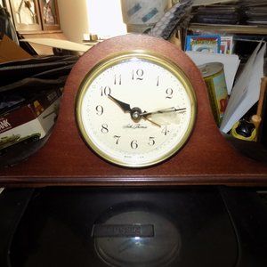 VINTAGE SETH THOMAS MANTLE CLOCK IN NICE SHAPE 10 INCHES LONG